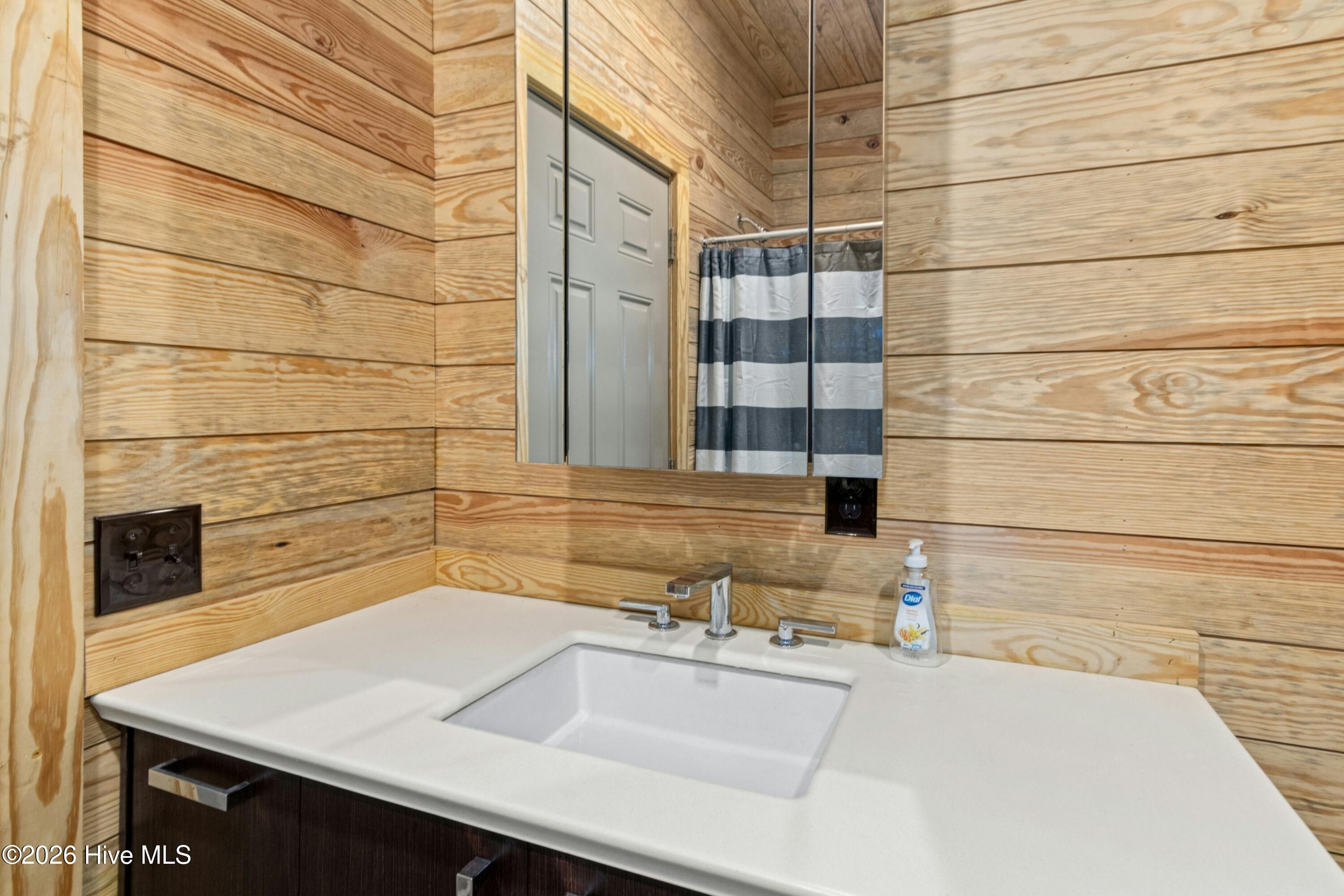 9192 New Sandy Hill Church Road Middlesex, NC 27557 - Photo 31 of 37 Full Bathroom