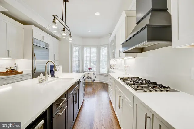 $1,625,000 | 1 Town Gate Court, Bethesda, MD 20817