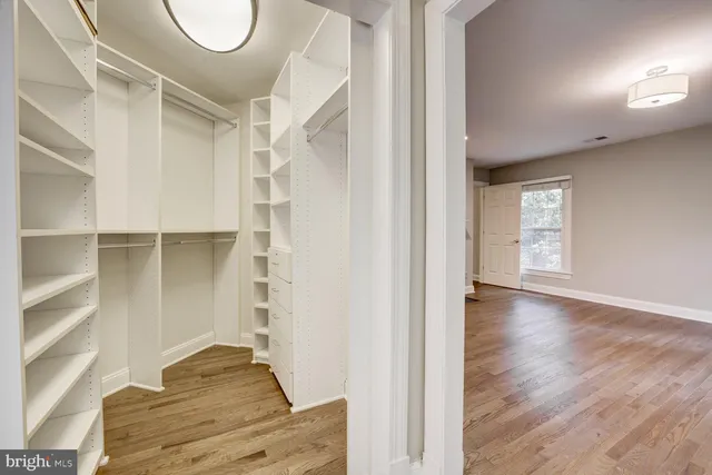 $1,625,000 | 1 Town Gate Court, Bethesda, MD 20817