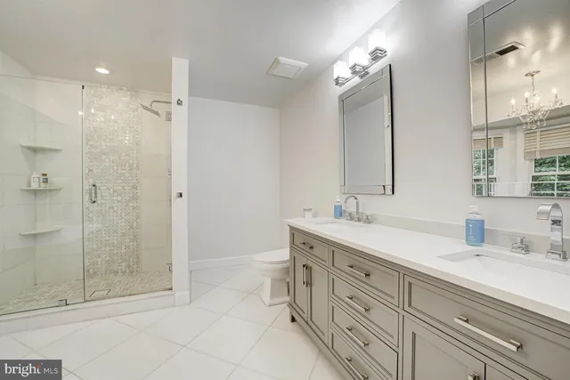 $1,625,000 | 1 Town Gate Court, Bethesda, MD 20817