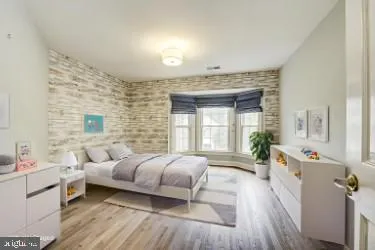 $1,625,000 | 1 Town Gate Court, Bethesda, MD 20817