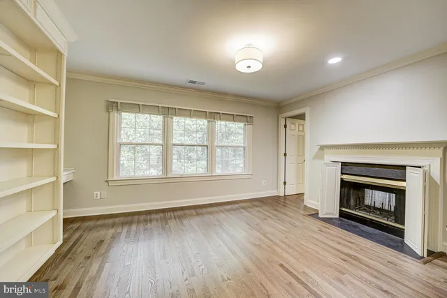 $1,625,000 | 1 Town Gate Court, Bethesda, MD 20817