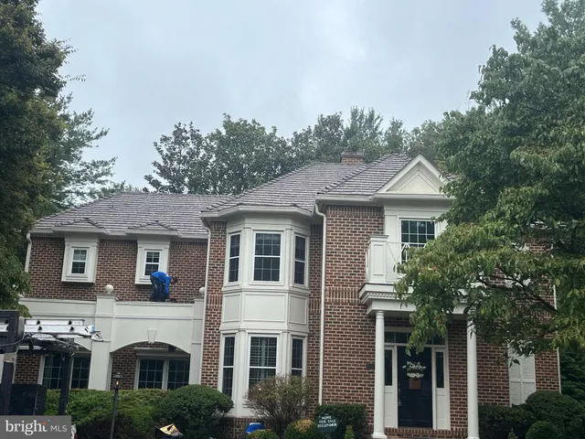 $1,625,000 | 1 Town Gate Court, Bethesda, MD 20817