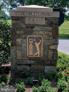 $1,625,000 | 1 Town Gate Court, Bethesda, MD 20817