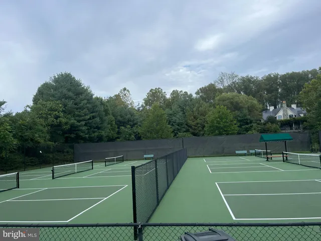 $1,625,000 | 1 Town Gate Court, Bethesda, MD 20817