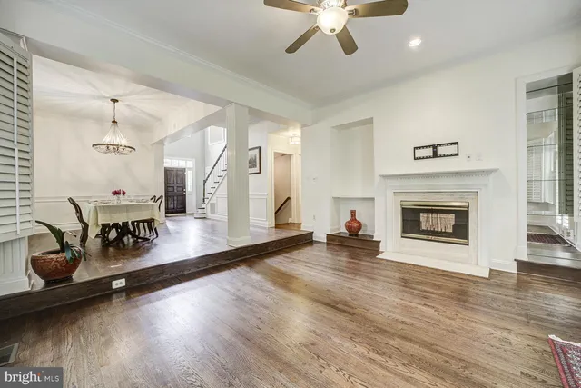 $1,625,000 | 1 Town Gate Court, Bethesda, MD 20817