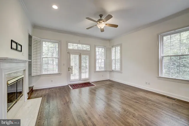 $1,625,000 | 1 Town Gate Court, Bethesda, MD 20817