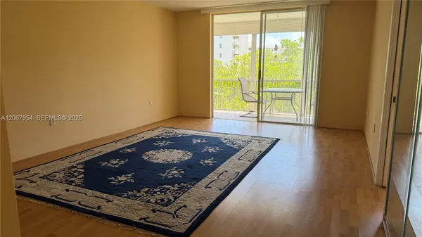 $1,550 | 2930 Point E Drive, Unit E312, Aventura, FL 33160