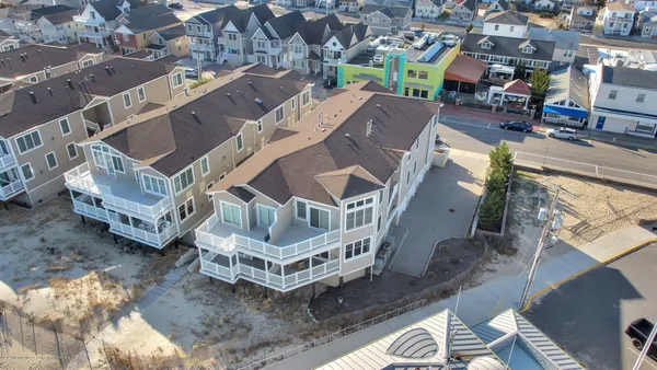 $3,400 | 209 Beach Front, Unit 1, Manasquan, NJ 08736