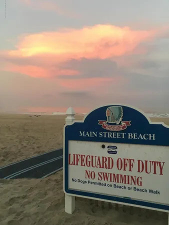 $3,400 | 209 Beach Front, Unit 1, Manasquan, NJ 08736