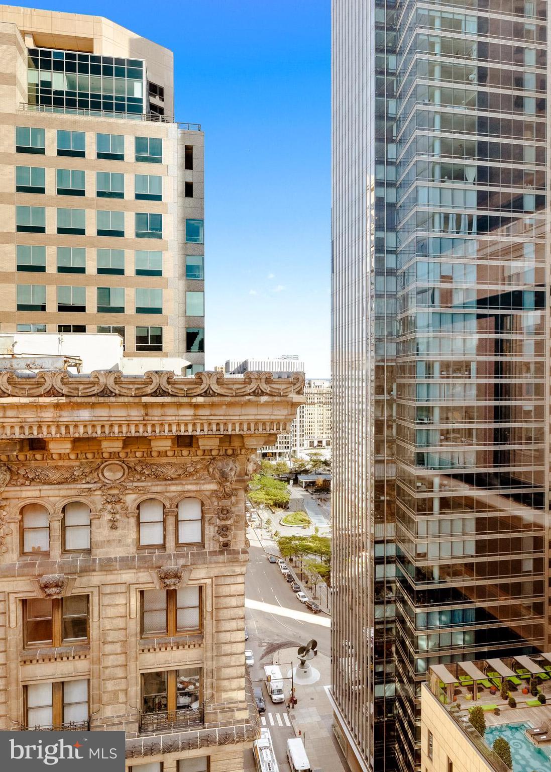 1500-00 Chestnut Street, Unit 19F Philadelphia, PA 19102 - Photo 5 of 33