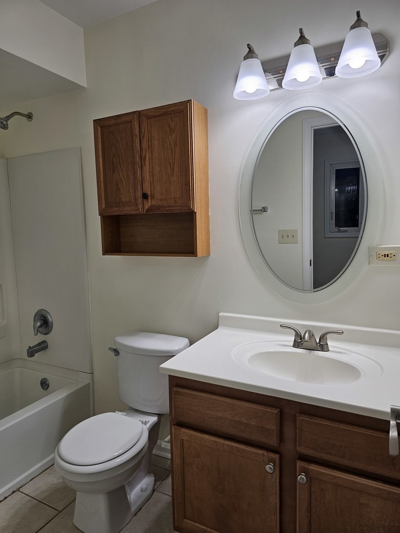 833 Village Quarter Road, Unit G5 West Dundee, IL 60118 - Photo 21 of 25