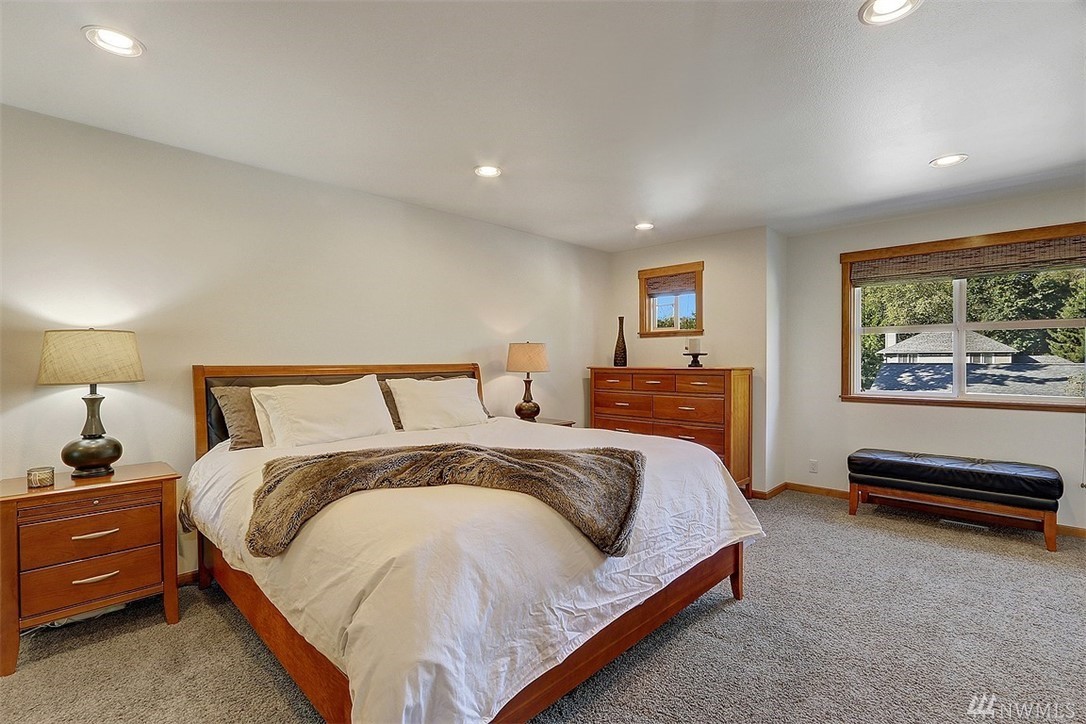 4818 151st Street Southwest Edmonds, WA 98026 - Photo 14 of 22 Gallery Image 14