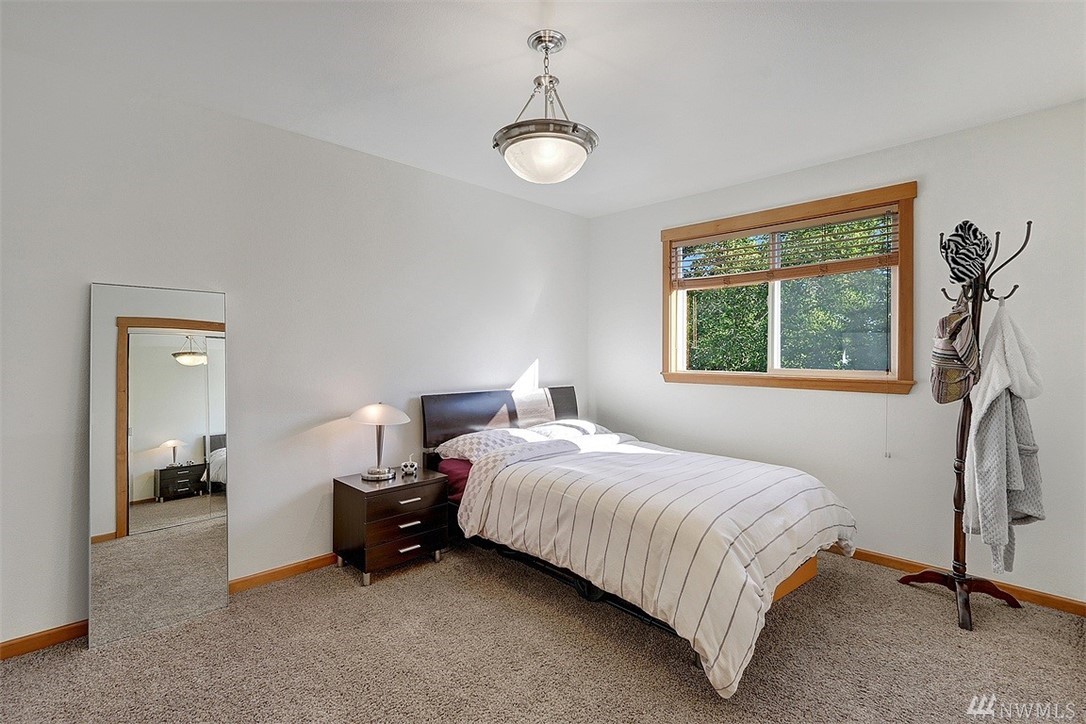 4818 151st Street Southwest Edmonds, WA 98026 - Photo 19 of 22 Gallery Image 19