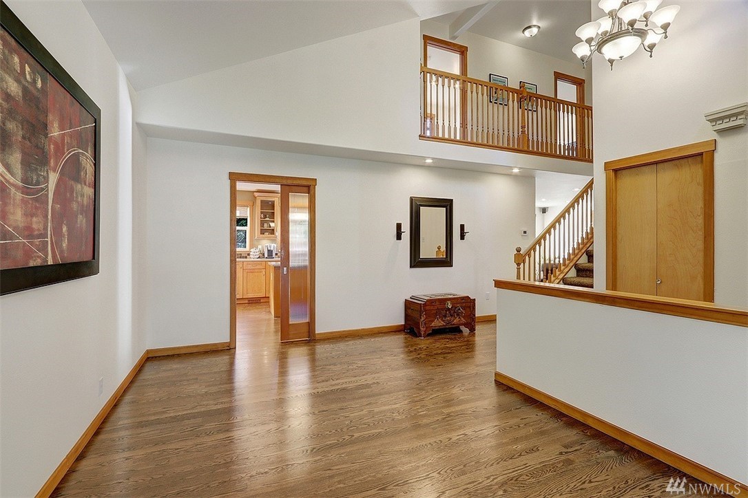 4818 151st Street Southwest Edmonds, WA 98026 - Photo 3 of 22 Gallery Image 3