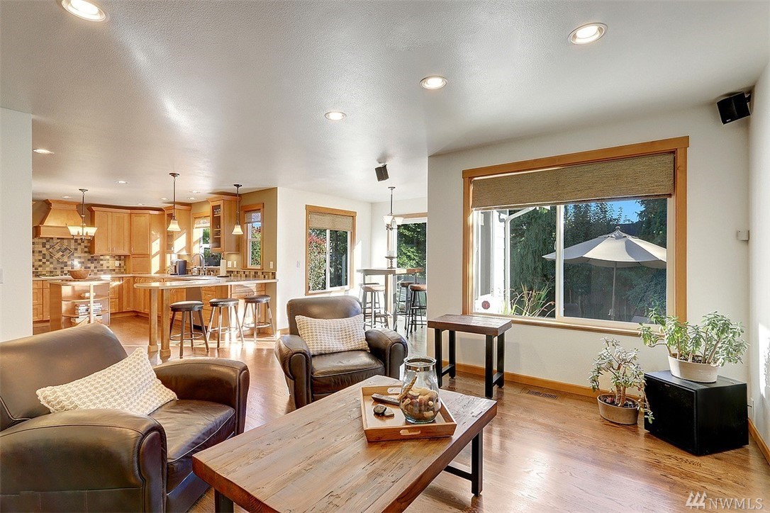 4818 151st Street Southwest Edmonds, WA 98026 - Photo 8 of 22 Gallery Image 8