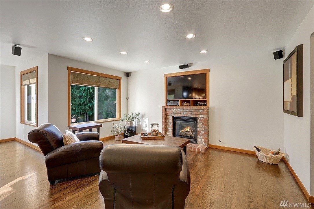 4818 151st Street Southwest Edmonds, WA 98026 - Photo 10 of 22 Gallery Image 10