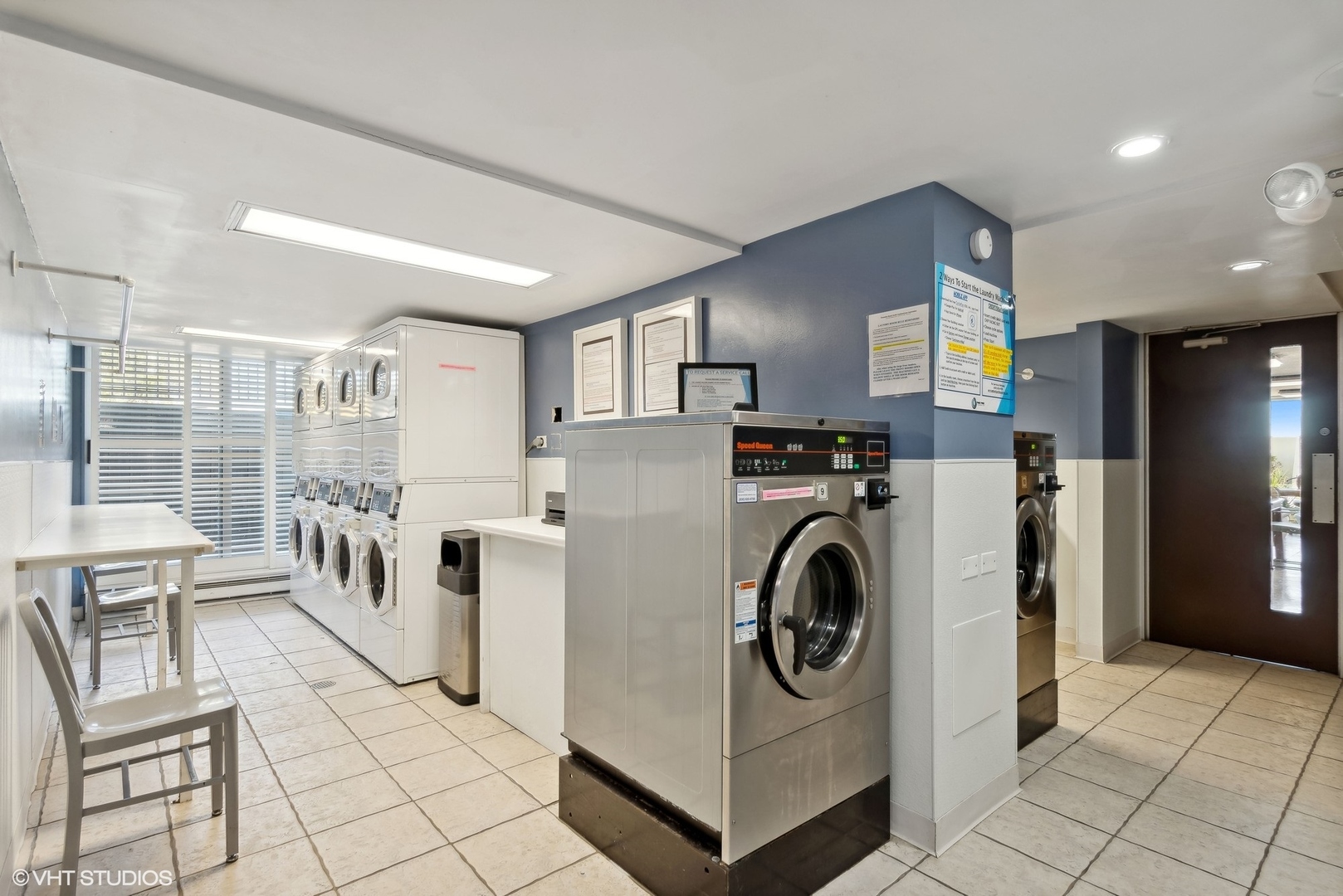 5901 North Sheridan Road, Unit 8K Chicago, IL 60660 - Photo 22 of 23 Gallery Image 22