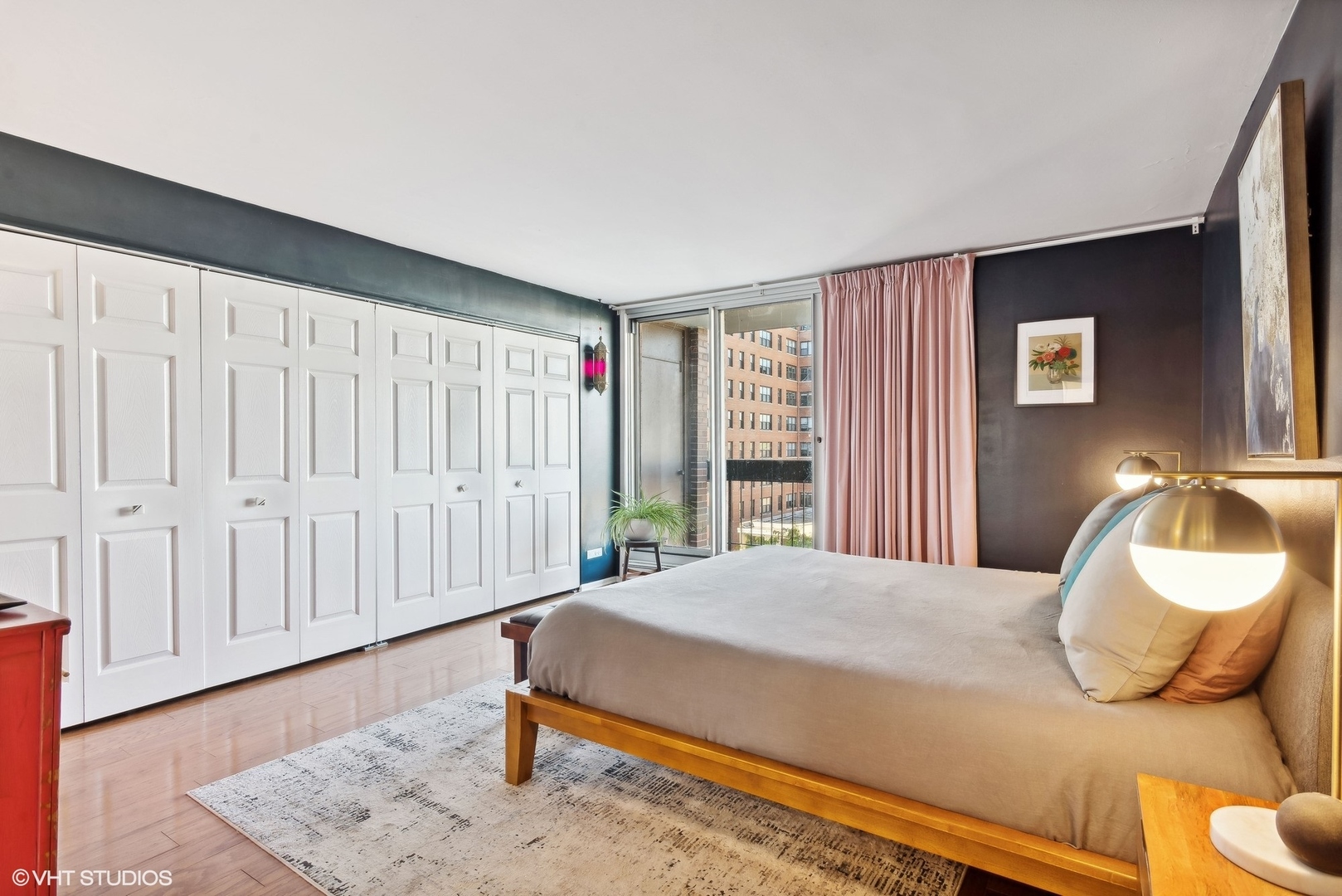 5901 North Sheridan Road, Unit 8K Chicago, IL 60660 - Photo 10 of 23 Gallery Image 10