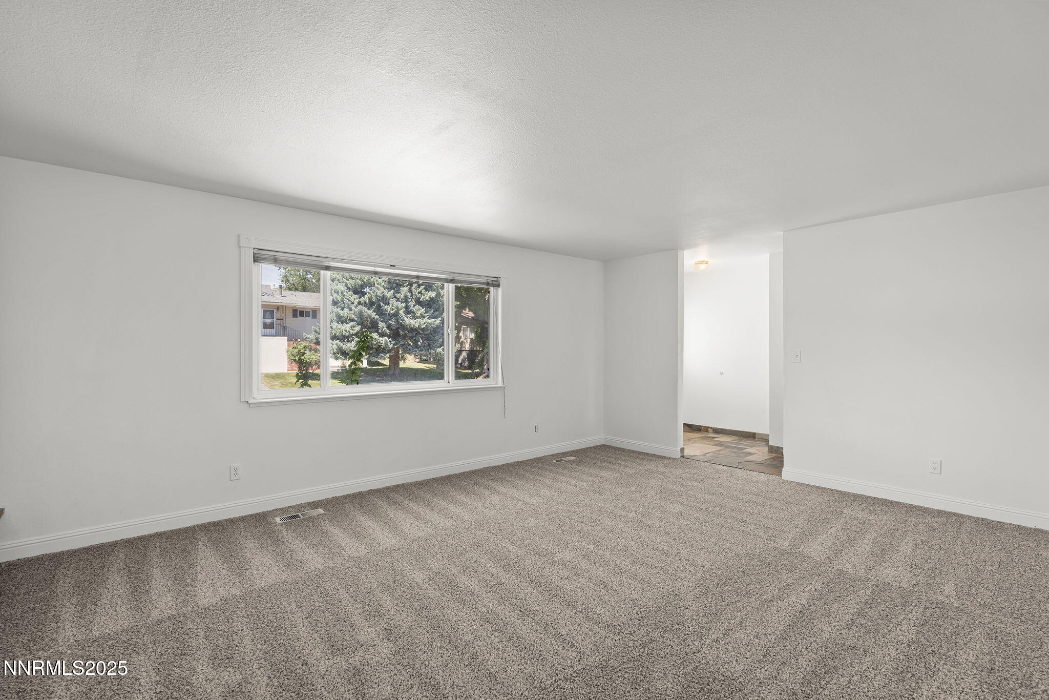 2745 Everett Drive Reno, NV 89503 - Photo 9 of 34 6-web-or-mls-_DSC4599