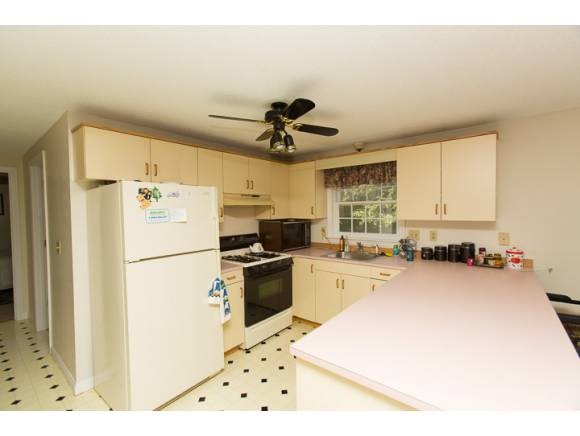 308 Fox Run Road, Unit 308 Hudson, NH 03051 - Photo 4 of 19