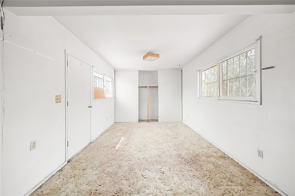 285 East Carter Street Rialto, CA 92376 - Photo 14 of 27