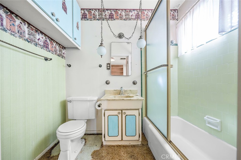 285 East Carter Street Rialto, CA 92376 - Photo 15 of 27