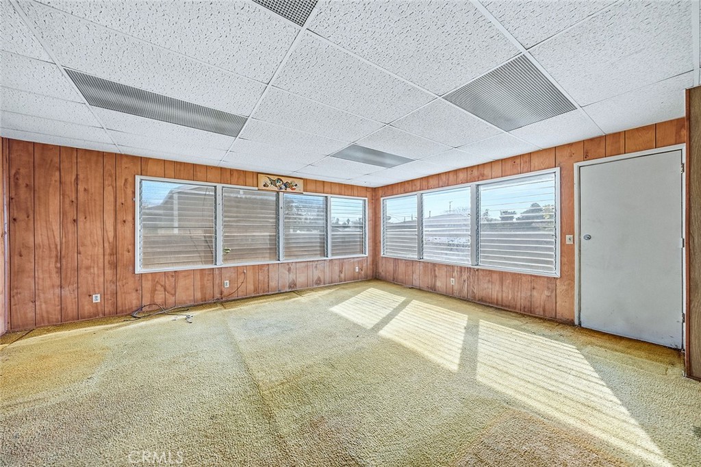 285 East Carter Street Rialto, CA 92376 - Photo 20 of 27