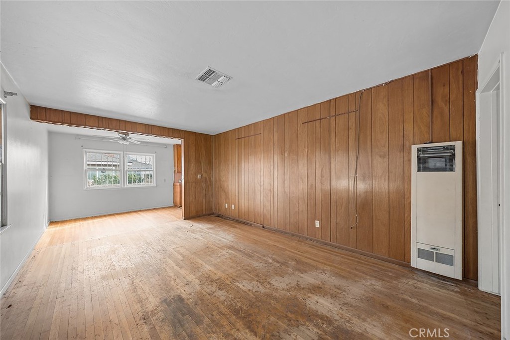 285 East Carter Street Rialto, CA 92376 - Photo 4 of 27