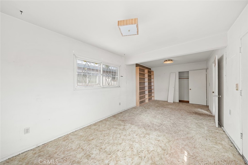 285 East Carter Street Rialto, CA 92376 - Photo 10 of 27