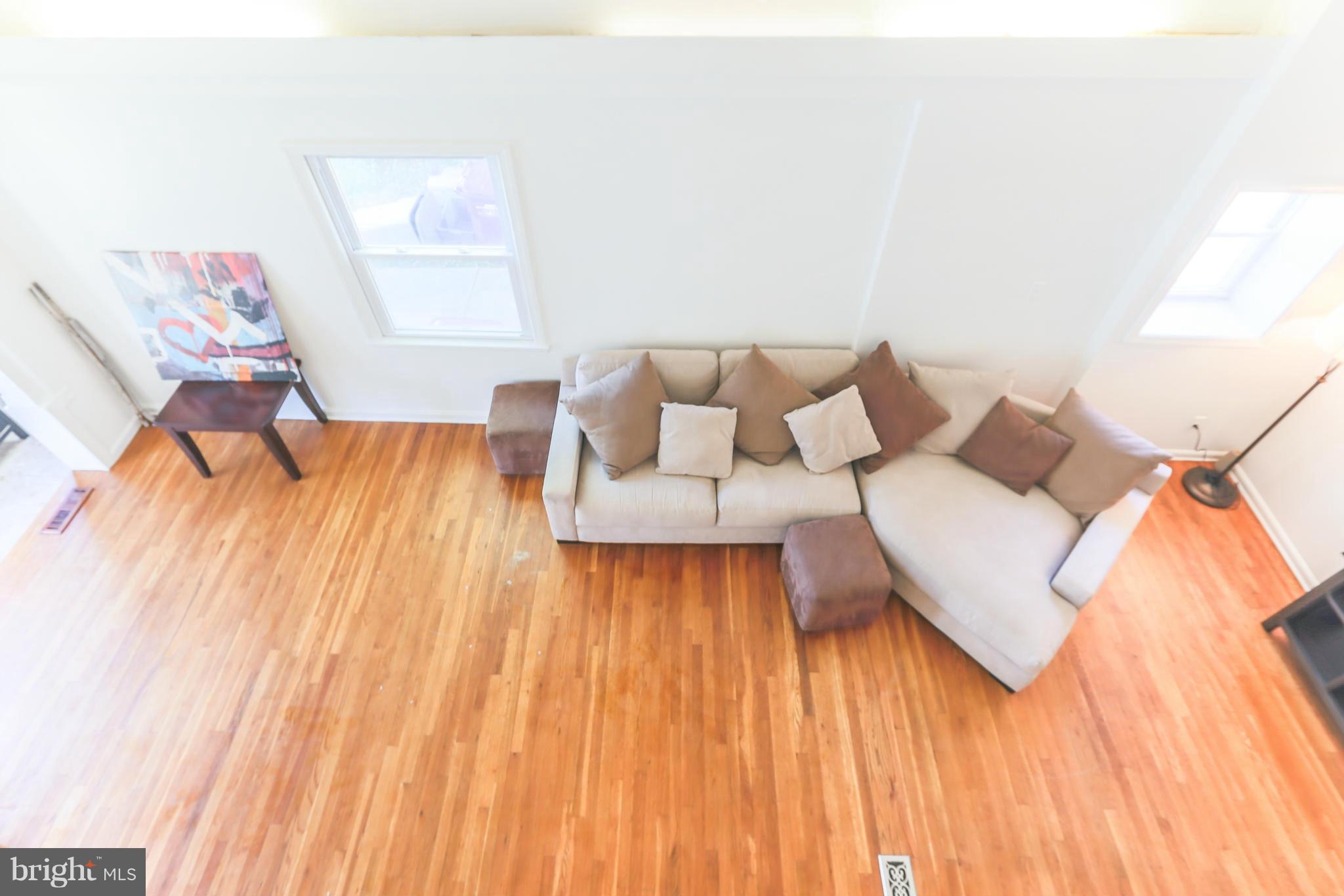 10805 Jewett Street Silver Spring, MD 20902 - Photo 2 of 21 Living Room