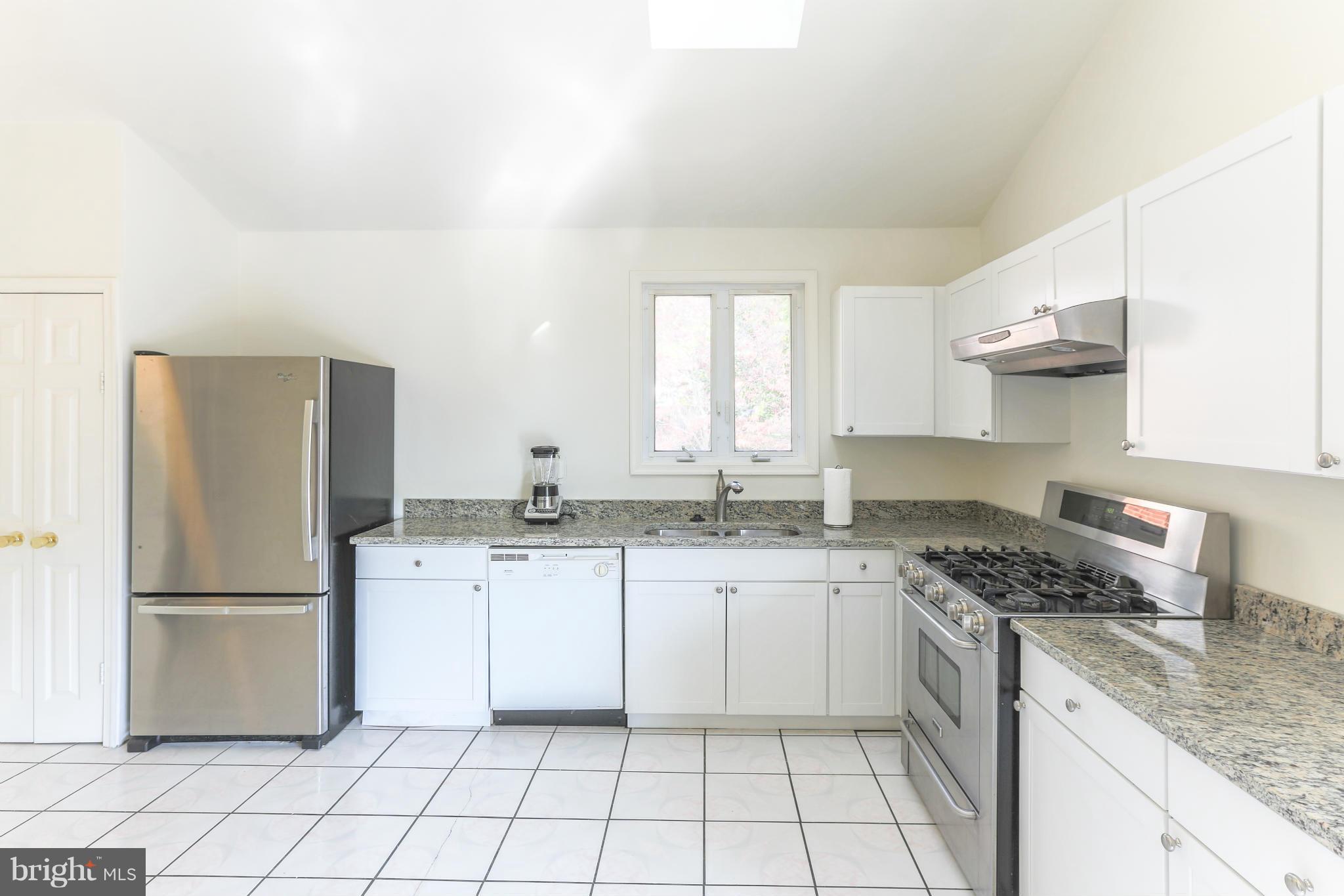 10805 Jewett Street Silver Spring, MD 20902 - Photo 4 of 21 Kitchen