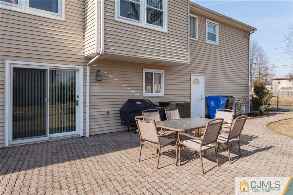 8 Ridgedale Place Woodbridge, NJ 07095 - Photo 11 of 18 Gallery Image 11