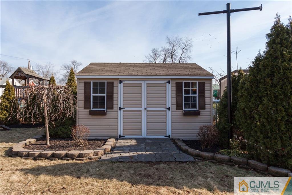 8 Ridgedale Place Woodbridge, NJ 07095 - Photo 16 of 18 Gallery Image 16