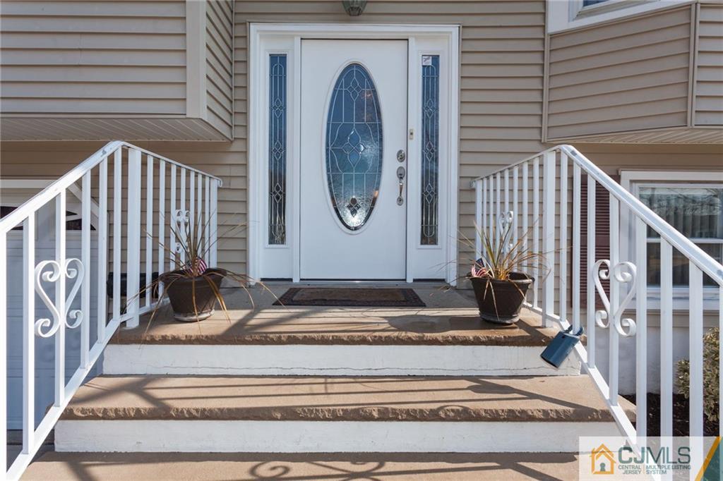 8 Ridgedale Place Woodbridge, NJ 07095 - Photo 17 of 18 Gallery Image 17