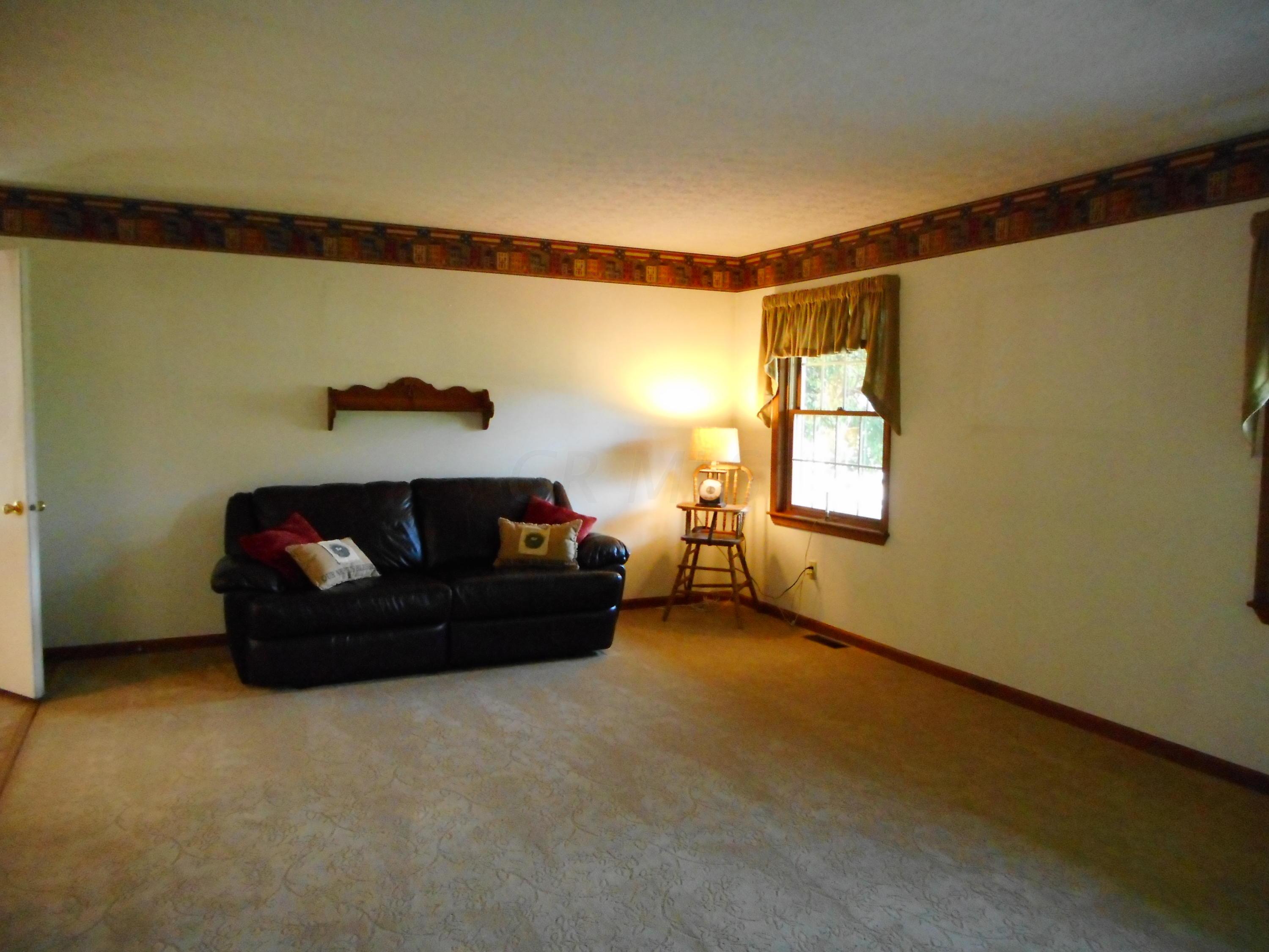 19619 Ringgold Southern Road Circleville, OH 43113 - Photo 10 of 18