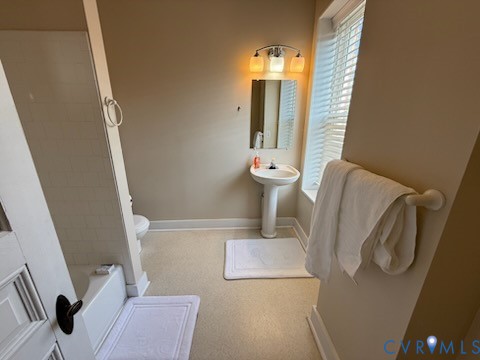 101 South Main Street, Unit B Blackstone, VA 23824 - Photo 5 of 7 view of living room with furniture and a mirror