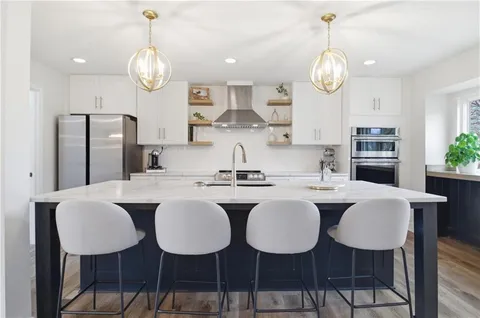 $515,000 | 9809 West 103rd Terrace, Overland Park, KS 66212