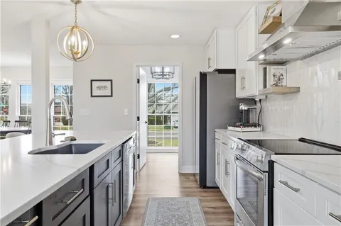 $515,000 | 9809 West 103rd Terrace, Overland Park, KS 66212