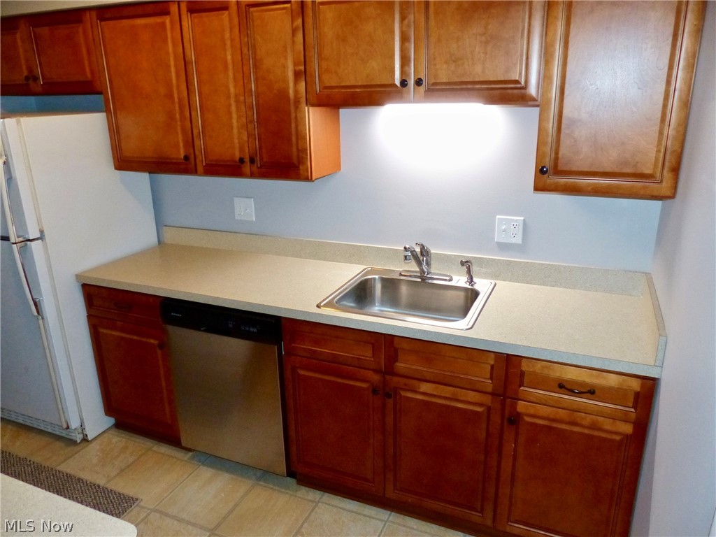9956 Johnnycake Ridge Road, Unit F6 Painesville, OH 44077 - Photo 6 of 25