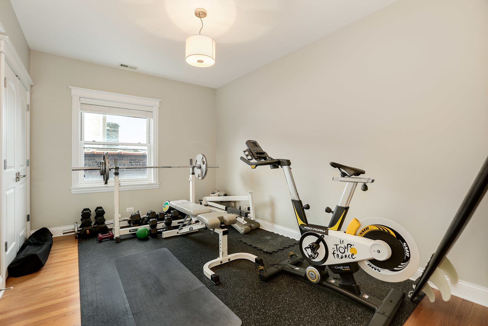 456 West Briar Place, Unit 4 Chicago, IL 60657 - Photo 20 of 30 a view of a room with gym equipment