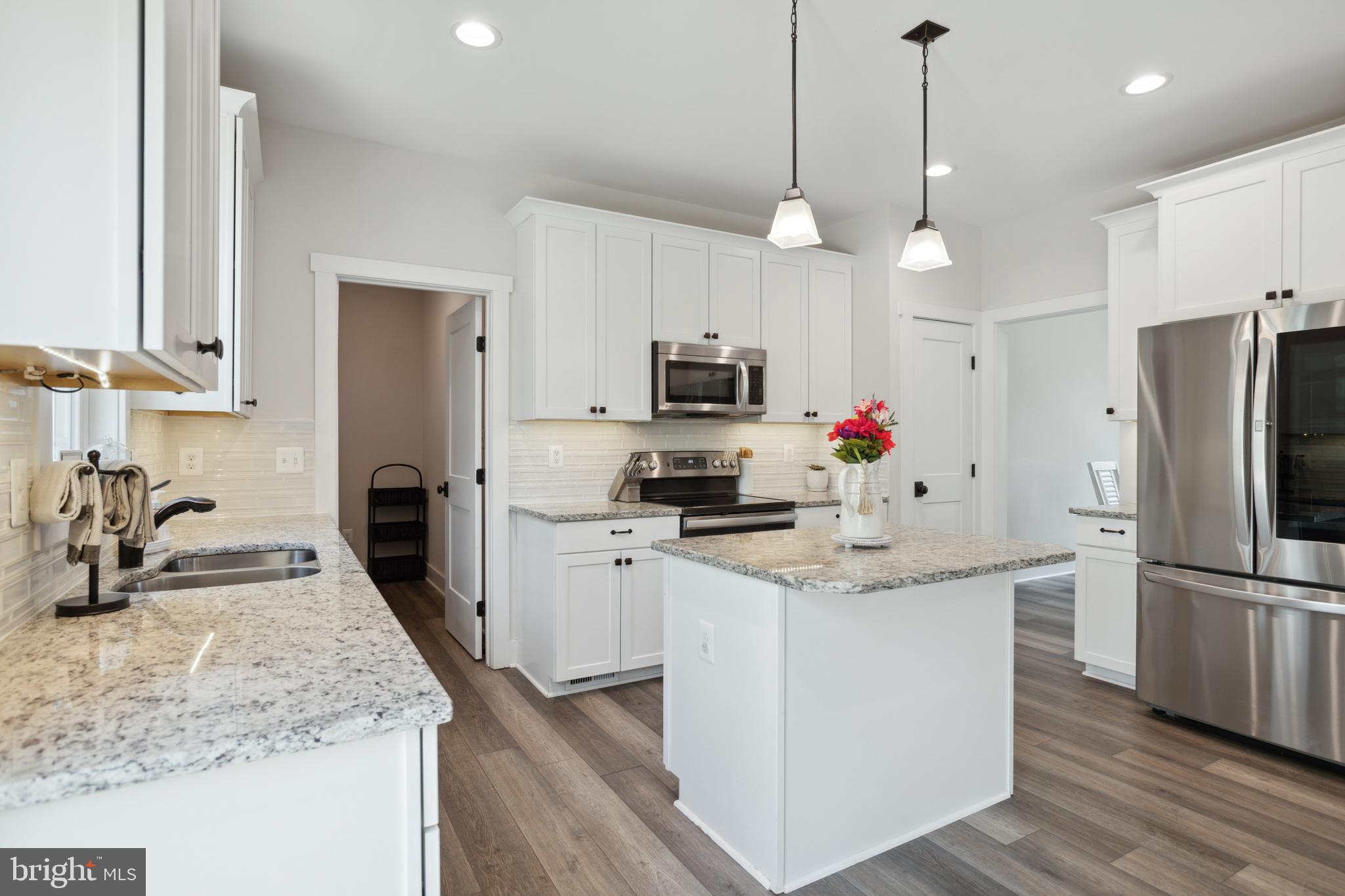 10629 River Road Rixeyville, VA 22737 - Photo 3 of 40 Kitchen with Island