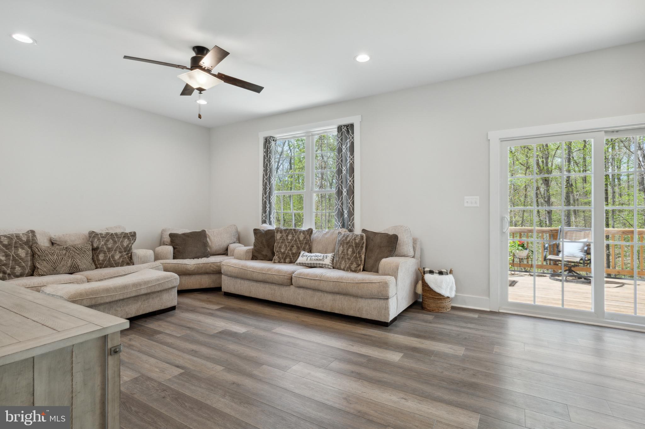 10629 River Road Rixeyville, VA 22737 - Photo 8 of 40 Living Room