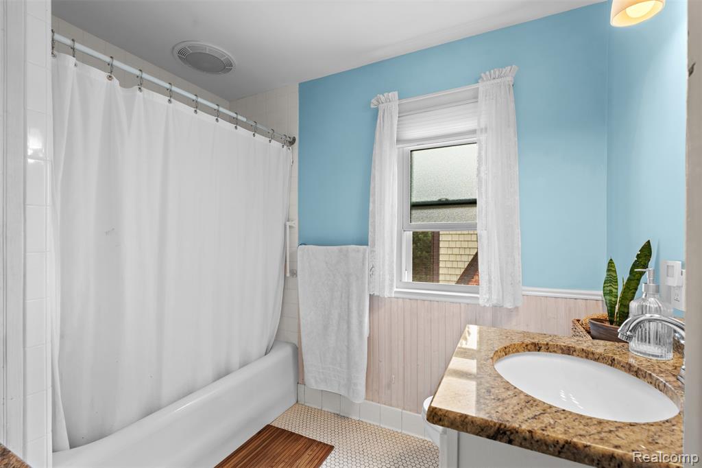 414 Cloverly Road Grosse Pointe Farms, MI 48236 - Photo 44 of 60