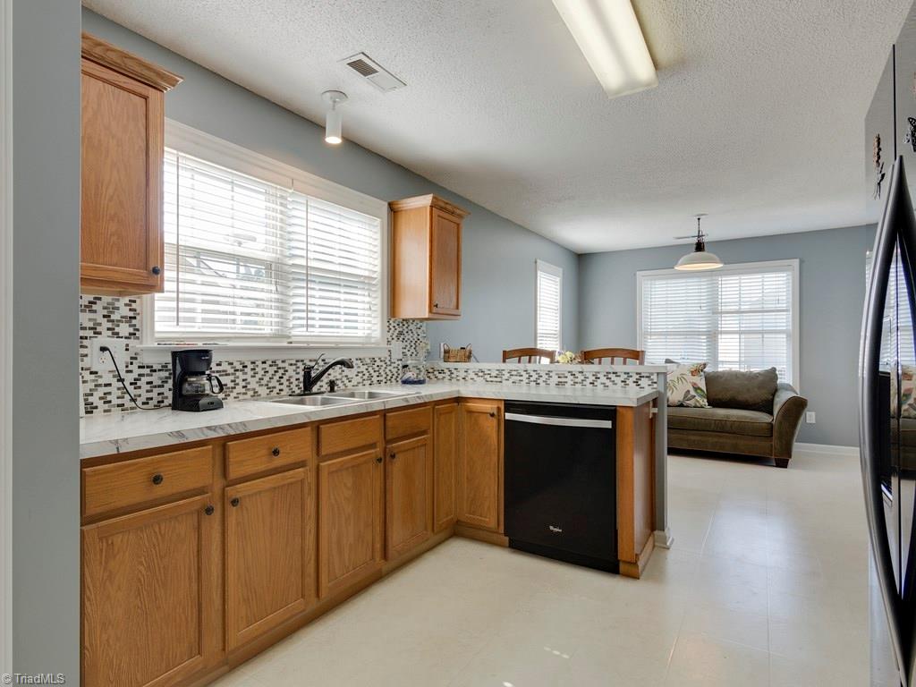 6016 Holder Road Clemmons, NC 27012 - Photo 7 of 30 Gallery Image 7