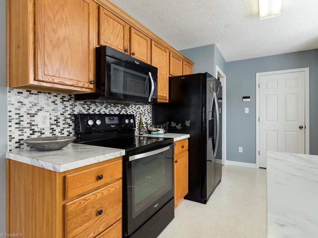 6016 Holder Road Clemmons, NC 27012 - Photo 8 of 30 Gallery Image 8