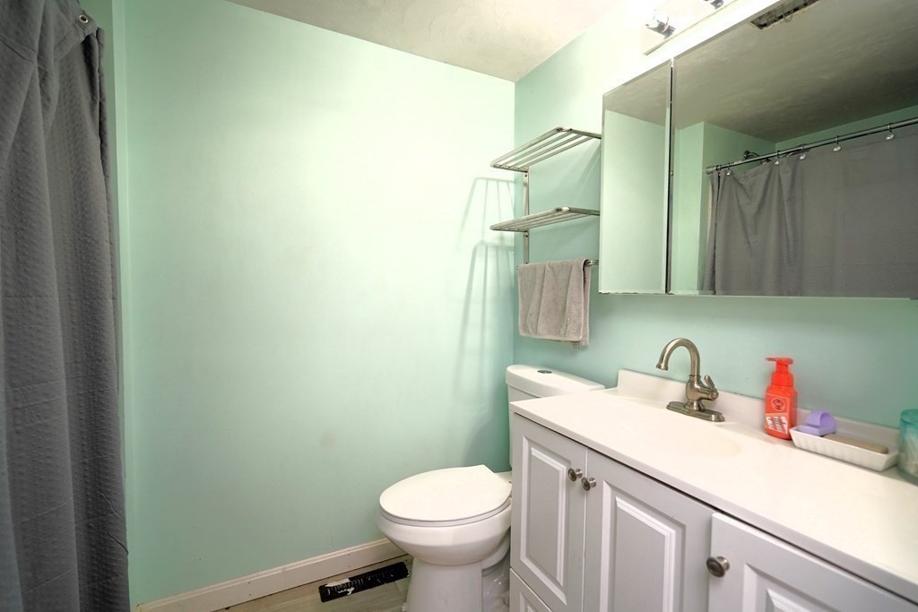 48 Hyannis Road Plymouth, MA 02360 - Photo 9 of 17 Gallery Image 9