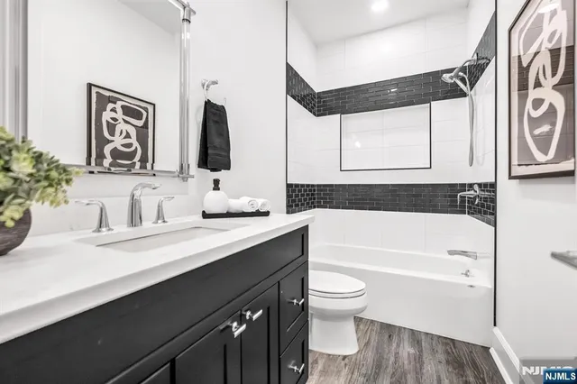 $1,079,000 | 12 Gabriel Court, Unit 12, Paramus, NJ 07652