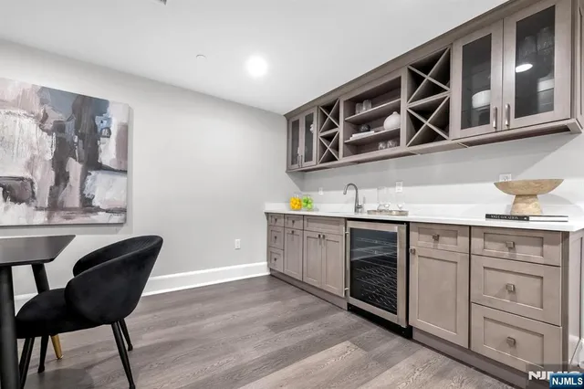 $1,079,000 | 12 Gabriel Court, Unit 12, Paramus, NJ 07652