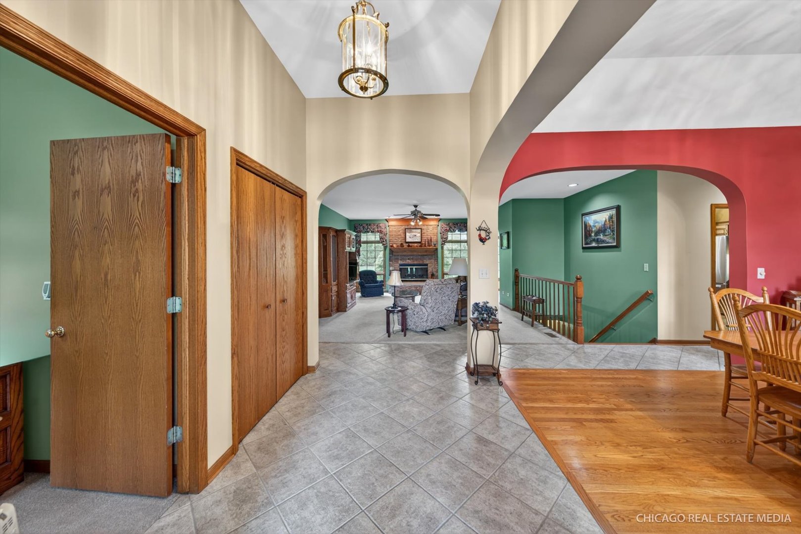 6911 Prairie Drive Spring Grove, IL 60081 - Photo 4 of 32 Gallery Image 4